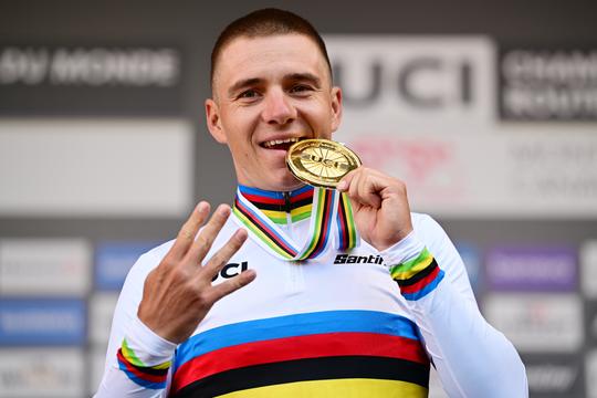 Topfavoriet Remco Evenepoel onthult opvallend plan voor WK wielrennen: 'Dat geeft ons luxe en ademruimte'