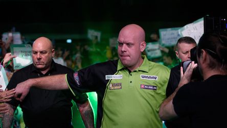 Woedende Michael van Gerwen haalt keihard uit naar organisatie EK darts: 'Het gaat in je kop zitten'