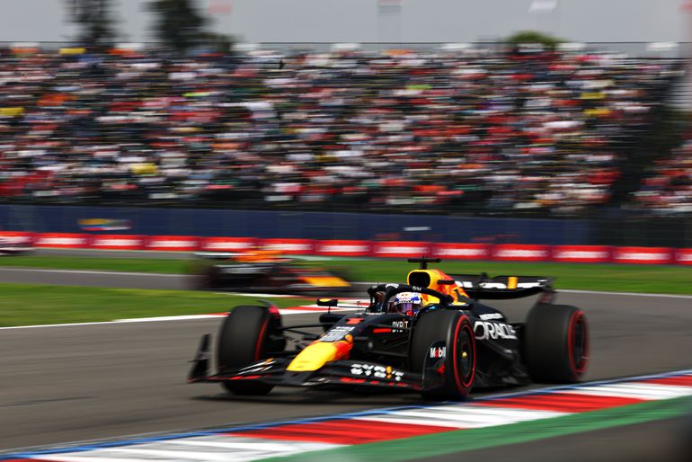 Max Verstappen deelt nieuw tikje uit aan Lando Norris in titelstrijd bij kwalificatie GP Mexico