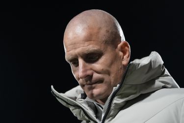 Grote onrust bij Eredivisie-club: boze fans eisen ontslag van trainer na horroravond in Volendam