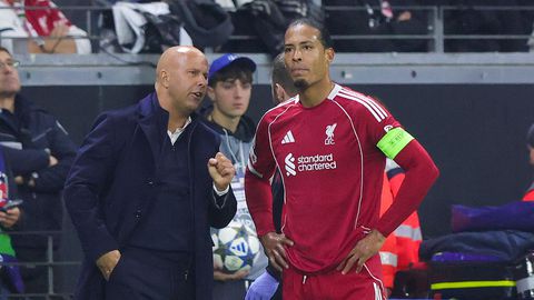 Bekritiseerde Arne Slot en Virgil van Dijk laten van zich horen na enorme deceptie met Liverpool