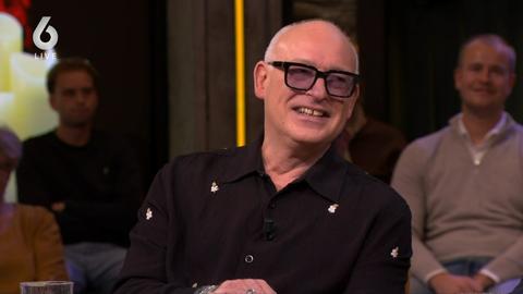 René van der Gijp deelt details van uitvaart boezemvriend: 'De eerste minuut gingen mensen een beetje lachen'