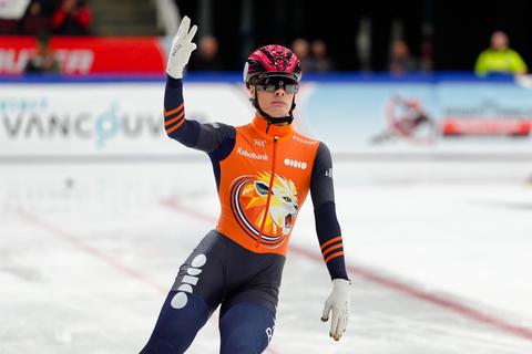 Topshorttracker Jens van ’t Wout krijgt Nederlands record niet toegewezen: 'Had het tijdens de race al door'
