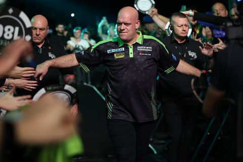 Topdarter Michael van Gerwen openhartig over instabiel leven: 'Ik heb een rampjaar gehad'
