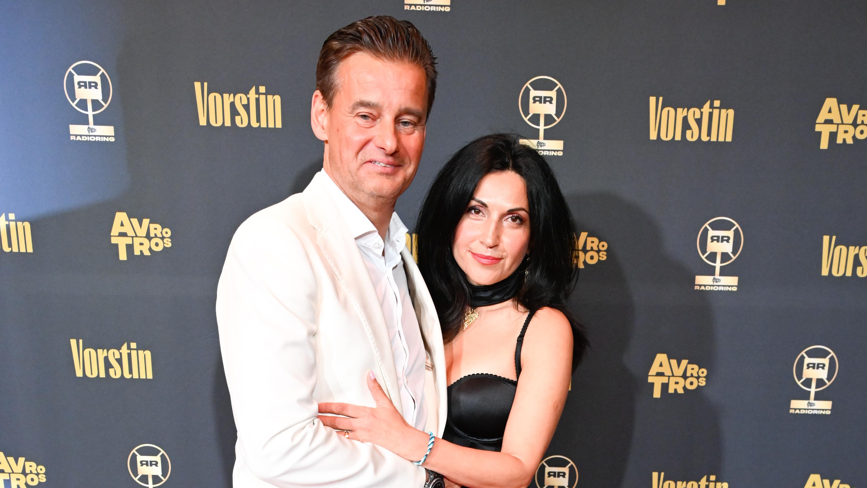 vrouw-van-presentator-wilfred-genee-maakt-opwachting-in-talkshow-maar