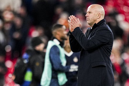 Strijdlustige Arne Slot weigert aan ontslag bij Liverpool te denken: 'Ik krijg heel veel steun van bovenaf'