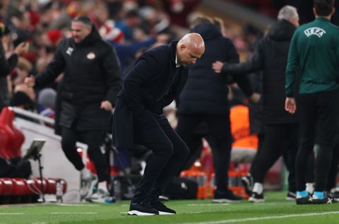 Nederlands voetbalicoon vreest voor positie Arne Slot: 'Denk dat Liverpool een besluit gaat nemen'