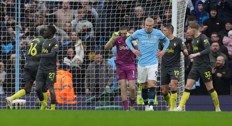 Dolend Manchester City raakt steeds verder in de problemen; negatieve hoofdrol Erling Haaland