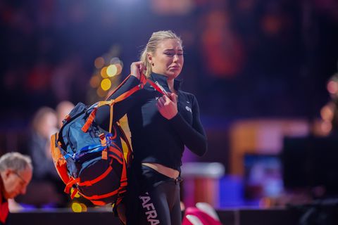 Geëmotioneerde Jutta Leerdam (26) spreekt zich uit na klap in Thialf: 'Met alle respect...'