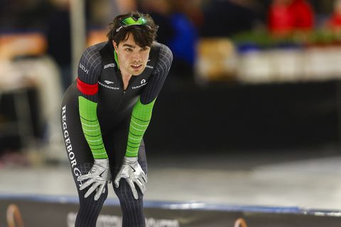 Pijnlijke aftocht voor gevallen Patrick Roest op OKT: 'Het lijkt alsof hij niet meer kan schaatsen'