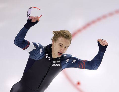 Hattrick voor Jordan Stolz op World Cup in Salt Lake City: ook winst op 500 meter