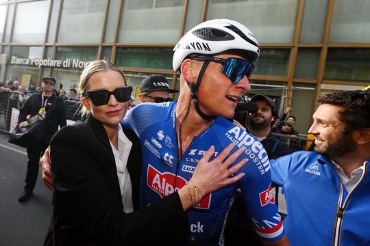 Mathieu van der Poel trots op vriendin Roxanne: 'Ze heeft toen de hele nacht gewacht tot ik uit de cel mocht'