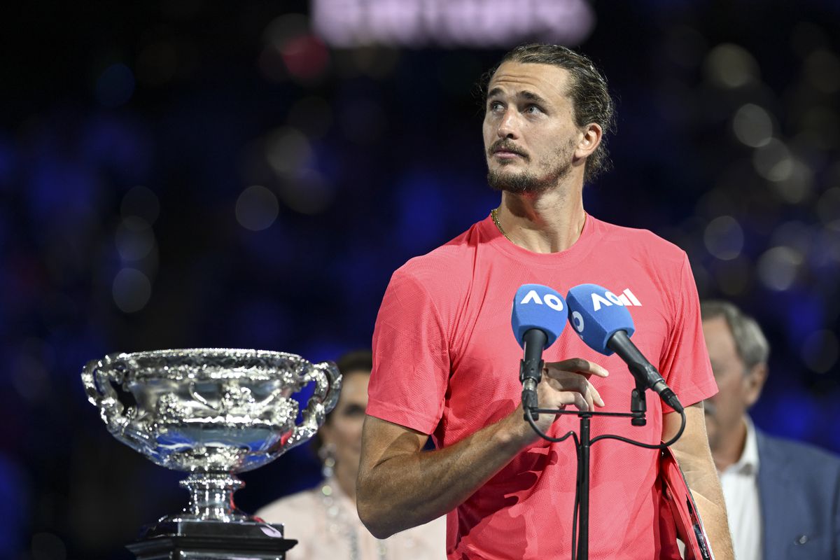 Omstreden toptennisser krijgt namen van ex-vriendinnen naar zijn hoofd geslingerd na finale Australian Open