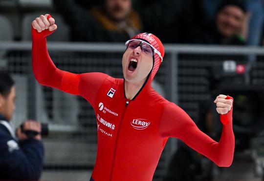 Schaatsicoon Marianne Timmer onder de indruk van wereldrecord: 'Het ziet er wel apart uit'