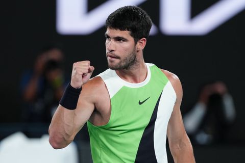 Toptennisser Carlos Alcaraz houdt zicht op record van Rafael Nadal met beste prestatie ooit op Australian Open