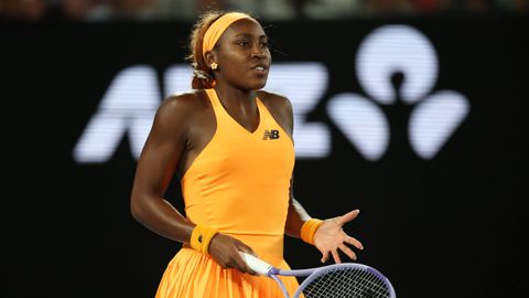 Sensatie op Australian Open: toptennisster Coco Gauff krijgt enorm pak slaag na dramatisch optreden