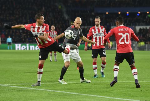 Voetbalicoon Arjen Robben laat zich uit over strijd tussen oude liefdes PSV en Bayern München: 'Dan zijn ze kwetsbaar'