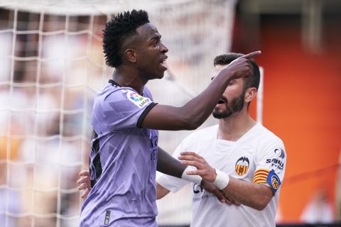 'Valencia weigert cameraploeg Real Madrid-aanvaller Vinicius na racistische uitlatingen eigen fans'