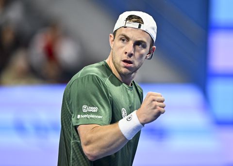 Tallon Griekspoor knokt zich naar mooiste zege uit zijn carrière en treft nu volgende topper in halve finale