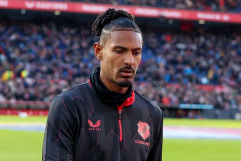 Sébastien Haller bevindt zich in lastige situatie met vrouw en kinderen: 'Voor FC Utrecht wilde ik mijn familie achterlaten'