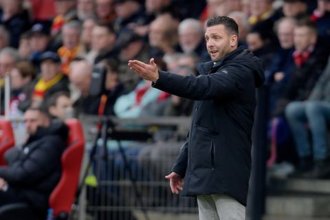 Trainer Go Ahead Eagles reageert op arrestatie door politie: 'We zijn een club met een rauw randje'
