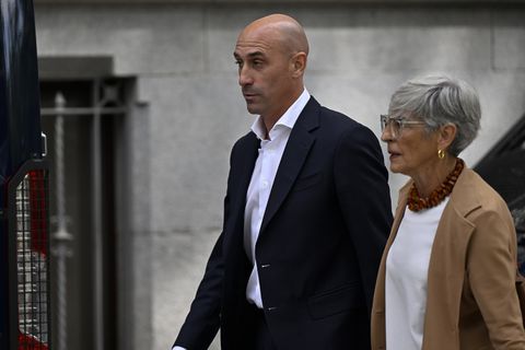 Jaren cel geëist tegen Luis Rubiales voor aanranding van voetbalster Jenni Hermoso