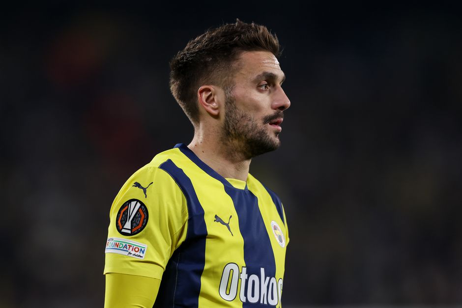Francesco Farioli reageert voor het eerst op geruchten rond een terugkeer van Dusan Tadic