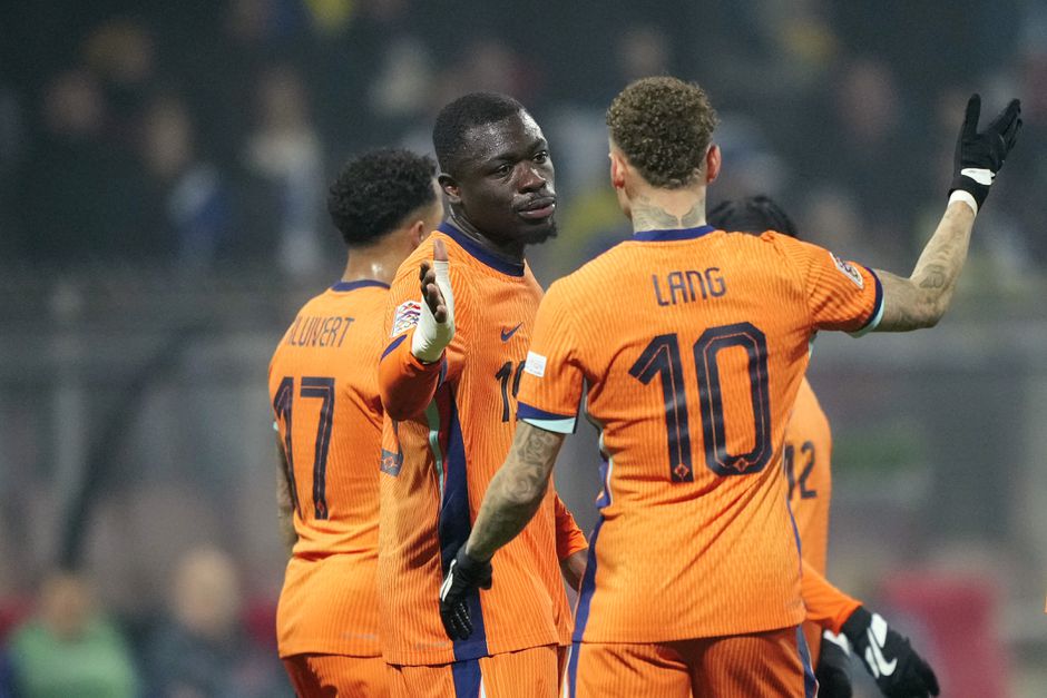 Ajax-spits Brian Brobbey merkte iets ongewoons aan 'stille' PSV'er bij Oranje: 'Dat is normaal gesproken wel'