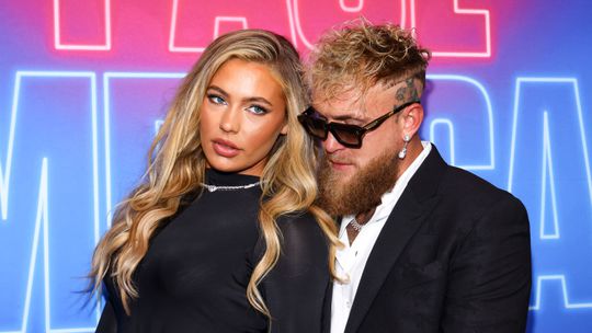 Jake Paul dropt bom over snel einde carrière topschaatsster Jutta Leerdam: 'Dan gaan we een gezin stichten'