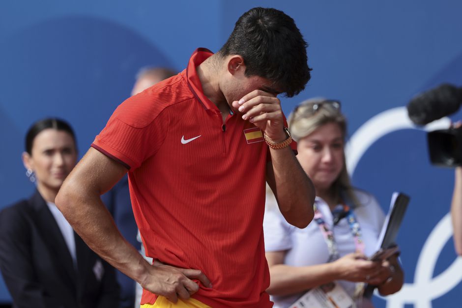 Toptennisser Carlos Alcaraz in tranen na emotioneel dieptepunt: 'Ik werk al een tijd met een psycholoog'