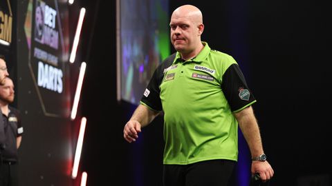 Topdarter Michael van Gerwen meldt zich weer af