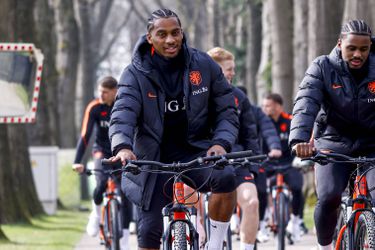 Quinten Timber plots positief over ex-coach Robin van Persie: 'Voel me niet weggejaagd'