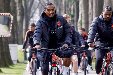 Quinten Timber plots positief over ex-coach Robin van Persie: 'Voel me niet weggejaagd'