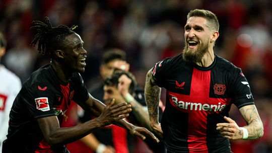 Niet te kloppen: Bayer Leverkusen werkt weer achterstand weg in ultieme slotfase