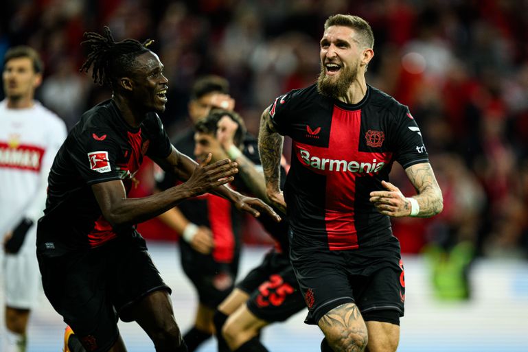 Niet te kloppen: Bayer Leverkusen werkt weer achterstand weg in ultieme slotfase