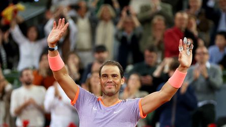 Rafael Nadal verslaat in Madrid eindelijk weer een topspeler, maar: 'Ik ben er nog niet'