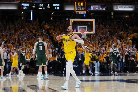 Indiana Pacers na krankzinnige verlenging op voorsprong in play-offs tegen Milwaukee Bucks