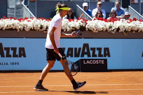 Gefrustreerde toptennisser zorgt voor merkwaardig moment in Madrid: 'Alsjeblieft, ik smeek je'