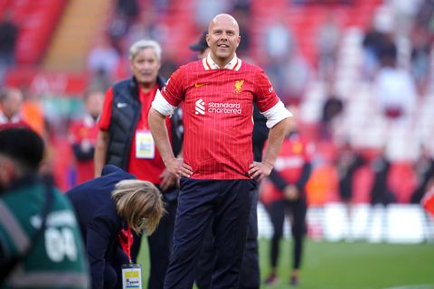 Arne Slot laat Britse media in verbazing achter na titel met Liverpool: 'Hij liet zijn ware aard zien'