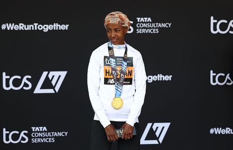 Olympisch goud Sifan Hassan had grote lichamelijke gevolgen: 'Ze werd ziek en dat duurde bijna een maand'