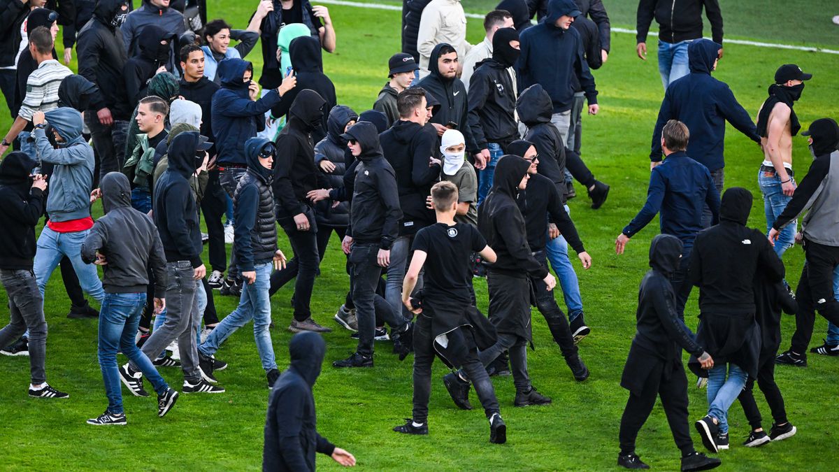 FC Utrecht speelt eerste thuiswedstrijd van nieuwe seizoen zonder publiek na rellen