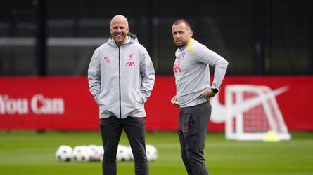 Ajax lijkt ineens dicht bij nieuwe trainer: 'Onderhandelingen zijn al vergevorderd'