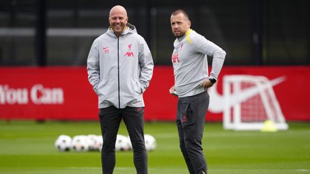 Ajax lijkt ineens dicht bij nieuwe trainer: 'Onderhandelingen zijn al vergevorderd'