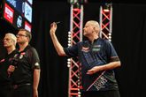 Oplossing voor klagende Raymond van Barneveld ver weg: 'Hij zit helemaal niet in die positie'