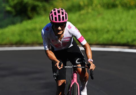 Slagveld in Giro d'Italia na chaotische bergrit met veel uitvallers