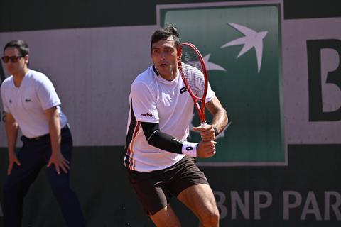 Tennissende zoon (24) van voetballegende beleeft primeur op Roland Garros
