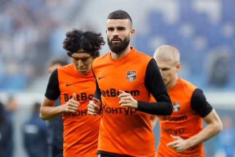 Rai Vloet verlaat FK Oeral in Rusland: voetballer kreeg in Nederland 2,5 jaar cel opgelegd