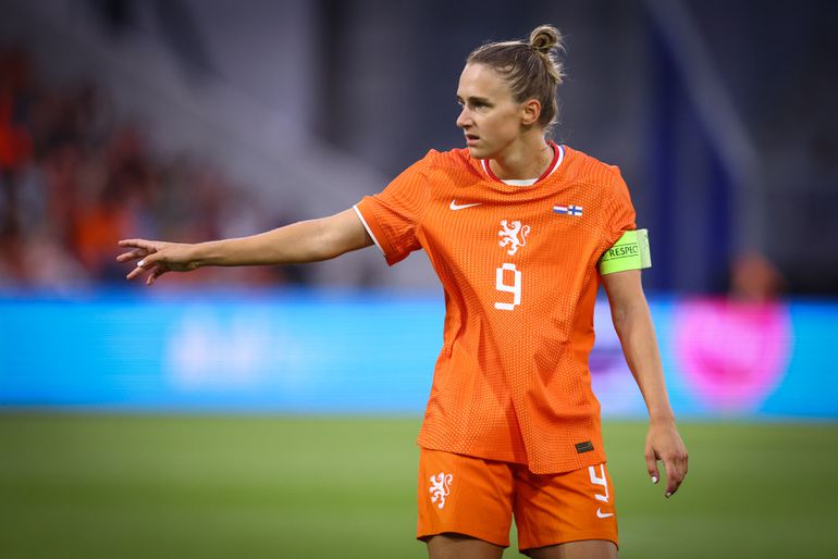 Nederlandse topvoetbalster kan op EK unieke mijlpaal bereiken: 'Had dit mijn moeder beloofd'