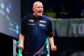 Dartslegende Raymond van Barneveld kondigt nieuw project aan: 'Voor mensen die het lot in handen nemen'