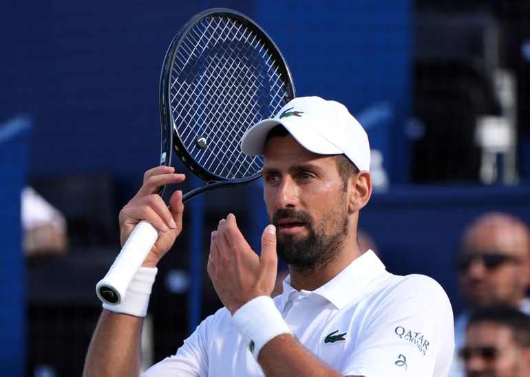 Toptennisser Novak Djokovic verpest 'maagdelijke' situatie: 'Ik voel me bijna slecht'